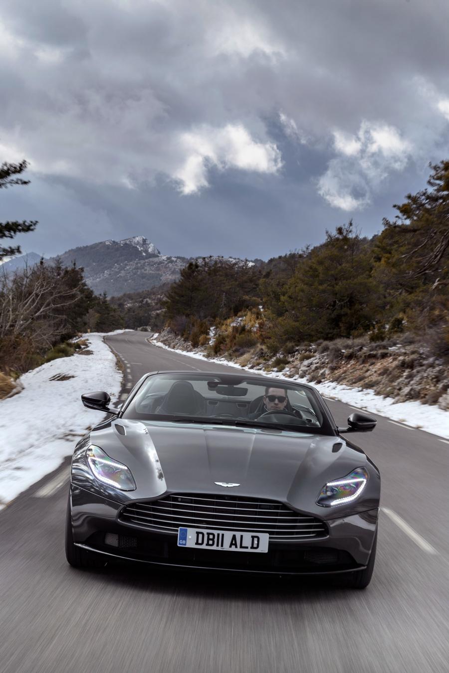  Aston Martin DB11 V8 Volante 2018 года  (WW) (фото 41 из 54)